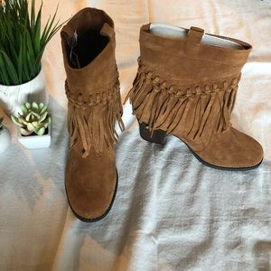 Ankle boots western fringe detail 👢